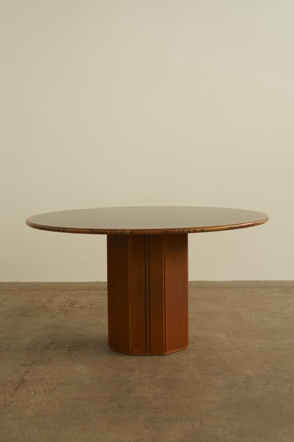 Artona Dining Table