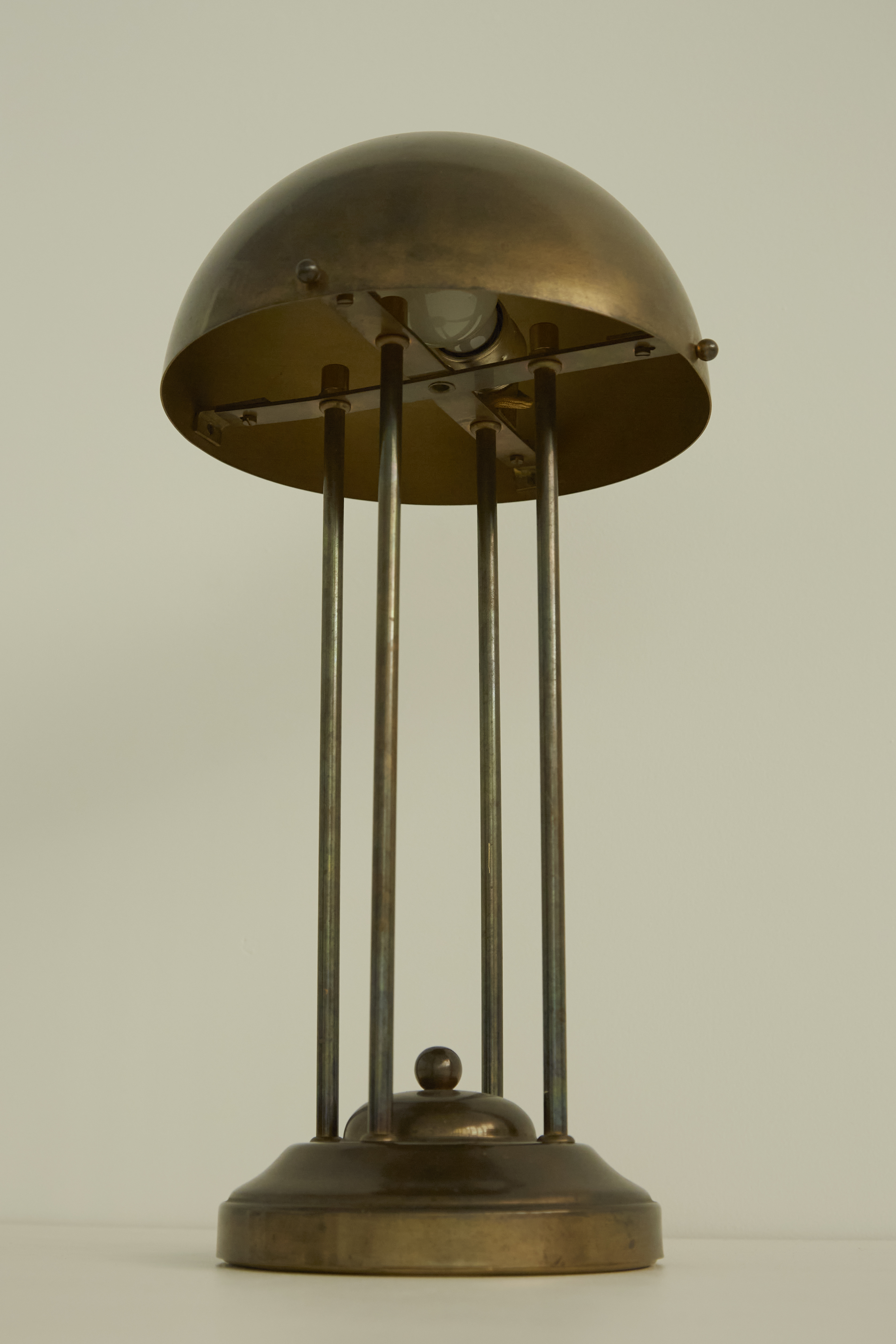 HH 1 Lamp