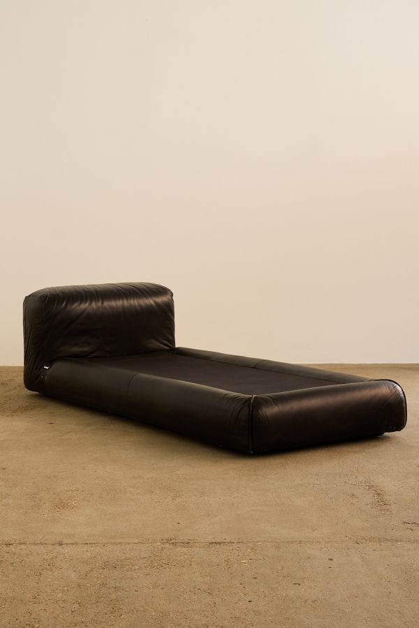 Le Mura Day Bed