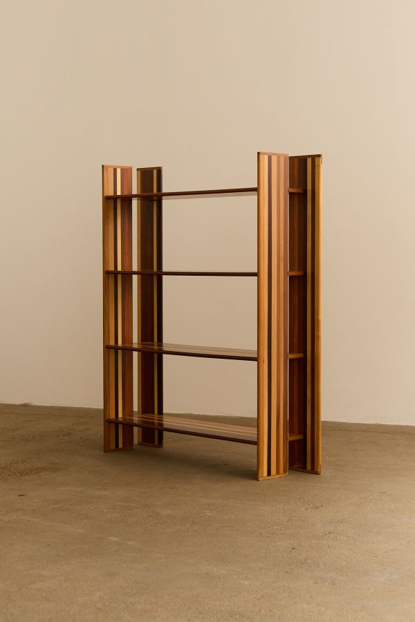 Mop Bookshelf