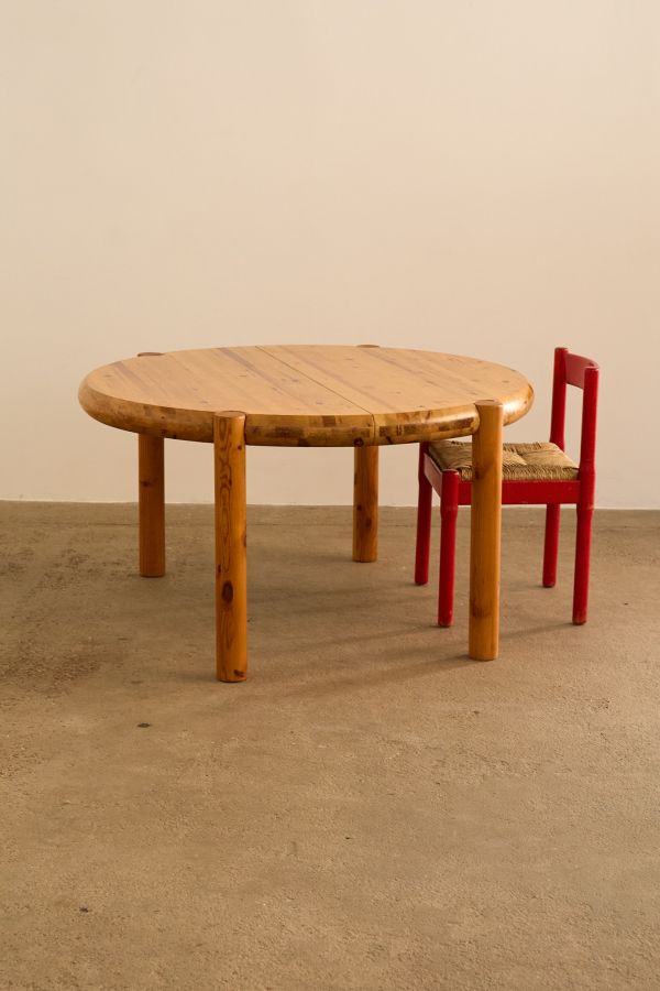 Round Dining Table